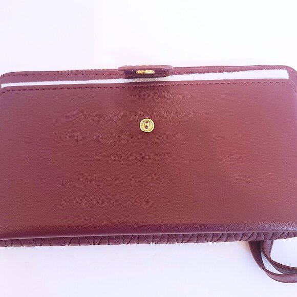 Badgley Mischka Quilted Wristlet Wallet – Merlot Burgundy - Picture 6 of 9